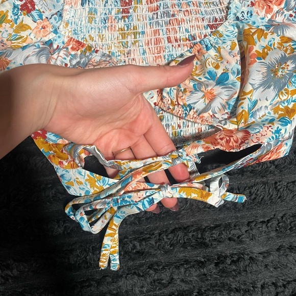 SHEIN Floral Puff Sleeve Crop Top with Tie Front - Picture 3 of 6